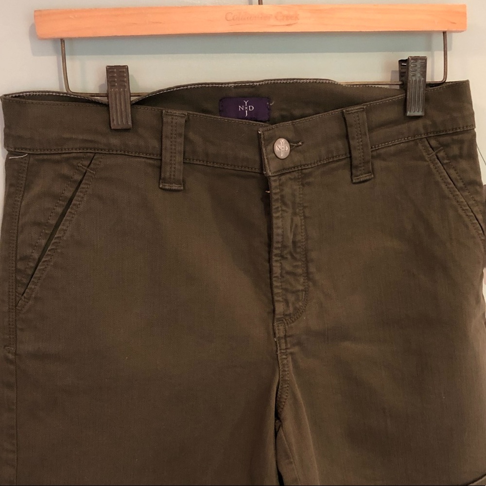 NYDJ Slimming Fit Green Shorts